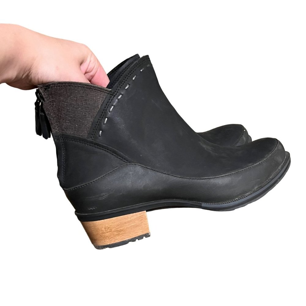 Chaco Cataluna Mid Black Charcoal Waterproof Leather Boots Size 7.5 Womens